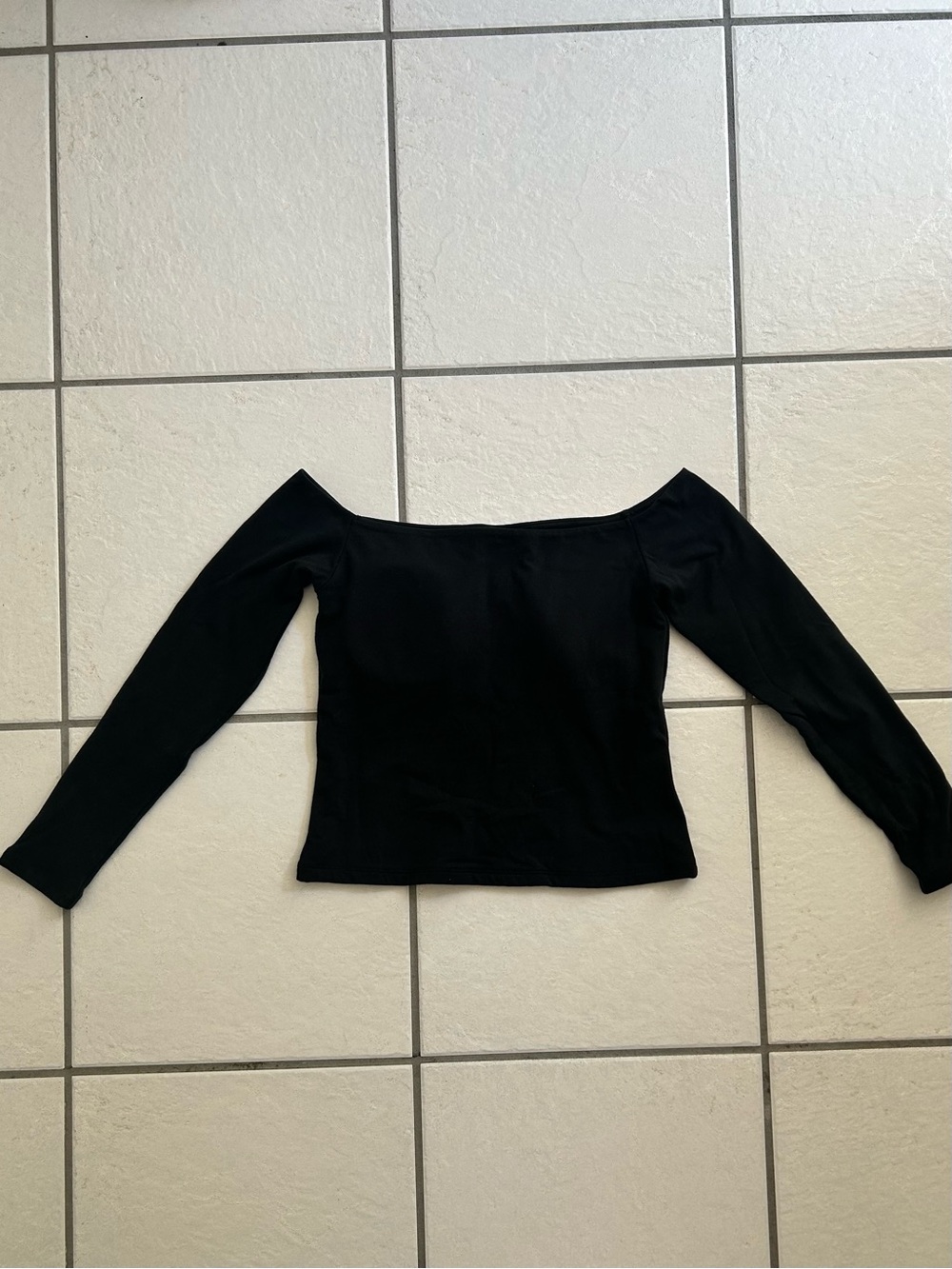 Abercrombie & Fitch Black Off-the-Shoulder Long Sleeve Top